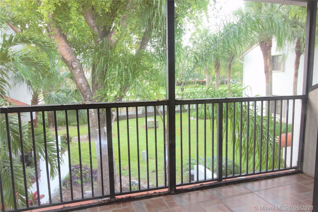 Recently Rented: $2,250 (3 beds, 3 baths, 1644 Square Feet)