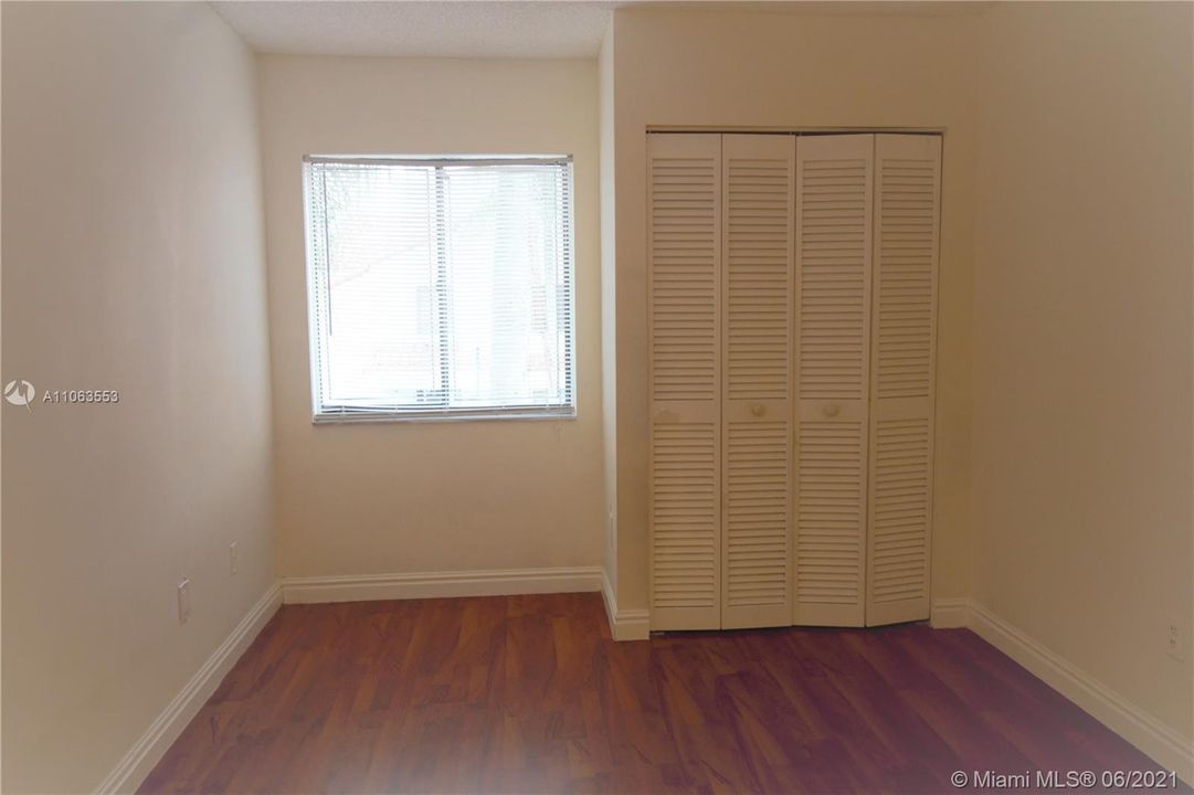 Recently Rented: $2,250 (3 beds, 3 baths, 1644 Square Feet)