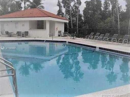 Recently Rented: $2,250 (3 beds, 3 baths, 1644 Square Feet)