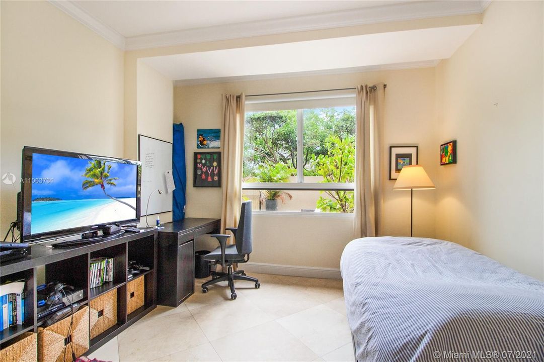 Recently Sold: $1,249,000 (2 beds, 2 baths, 1547 Square Feet)