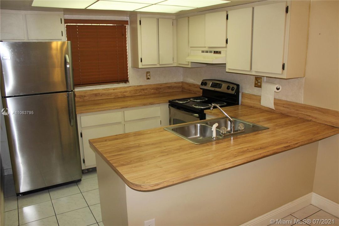 Recently Sold: $245,000 (2 beds, 2 baths, 1180 Square Feet)