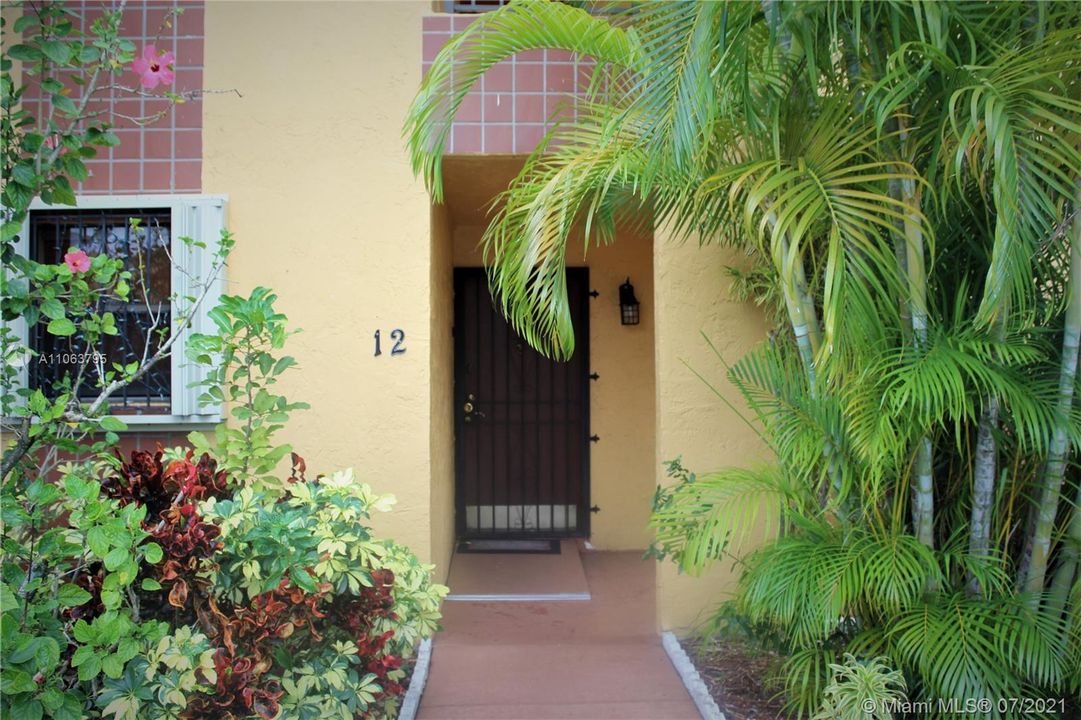 Recently Sold: $245,000 (2 beds, 2 baths, 1180 Square Feet)