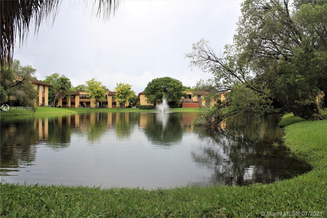 Recently Sold: $245,000 (2 beds, 2 baths, 1180 Square Feet)