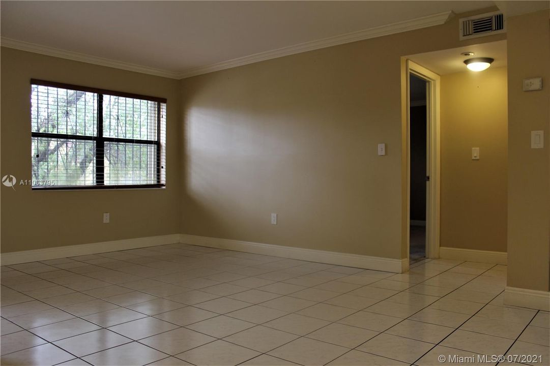 Recently Sold: $245,000 (2 beds, 2 baths, 1180 Square Feet)