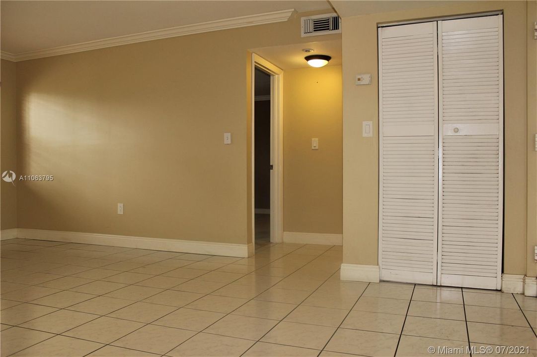 Recently Sold: $245,000 (2 beds, 2 baths, 1180 Square Feet)