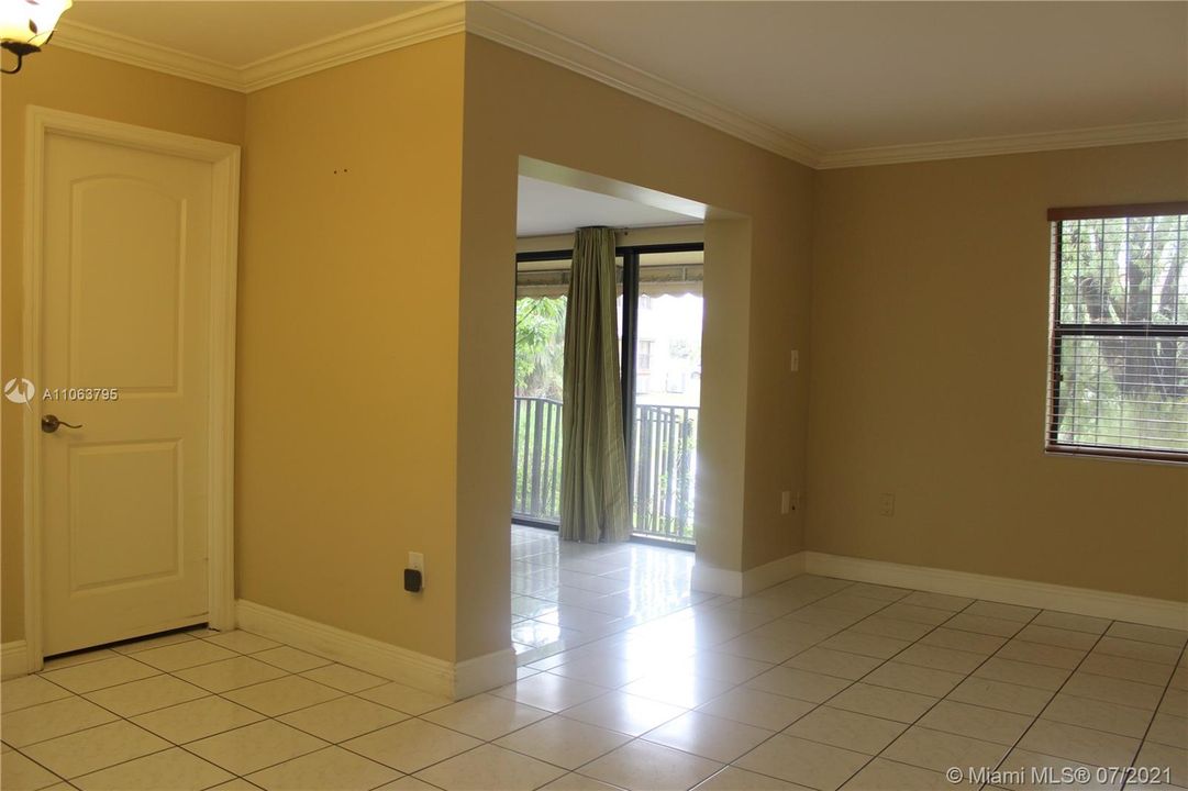 Recently Sold: $245,000 (2 beds, 2 baths, 1180 Square Feet)