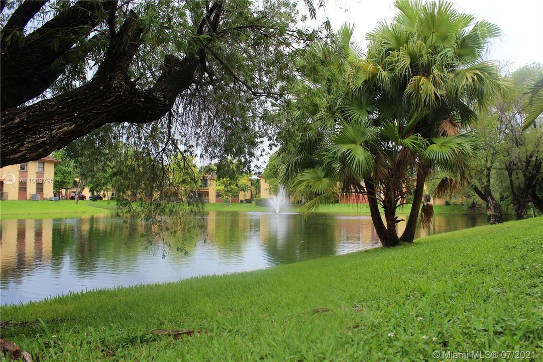 Recently Sold: $245,000 (2 beds, 2 baths, 1180 Square Feet)