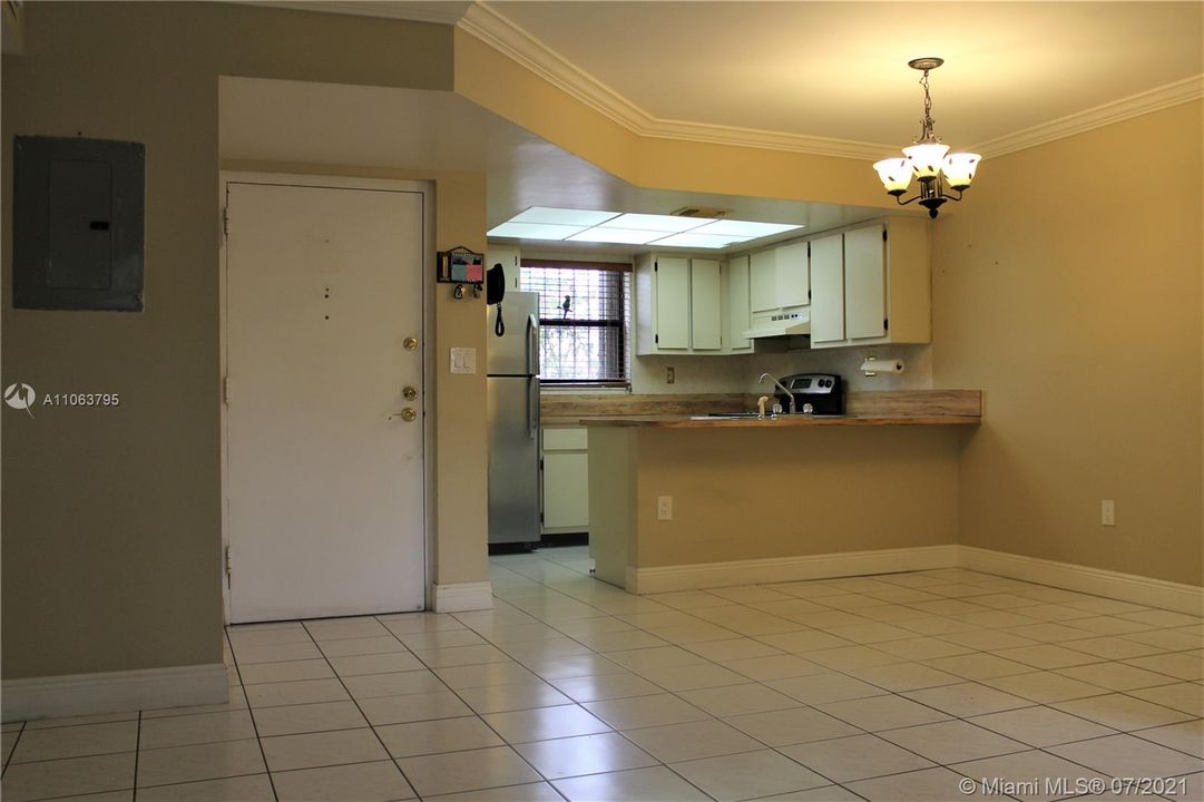 Recently Sold: $245,000 (2 beds, 2 baths, 1180 Square Feet)