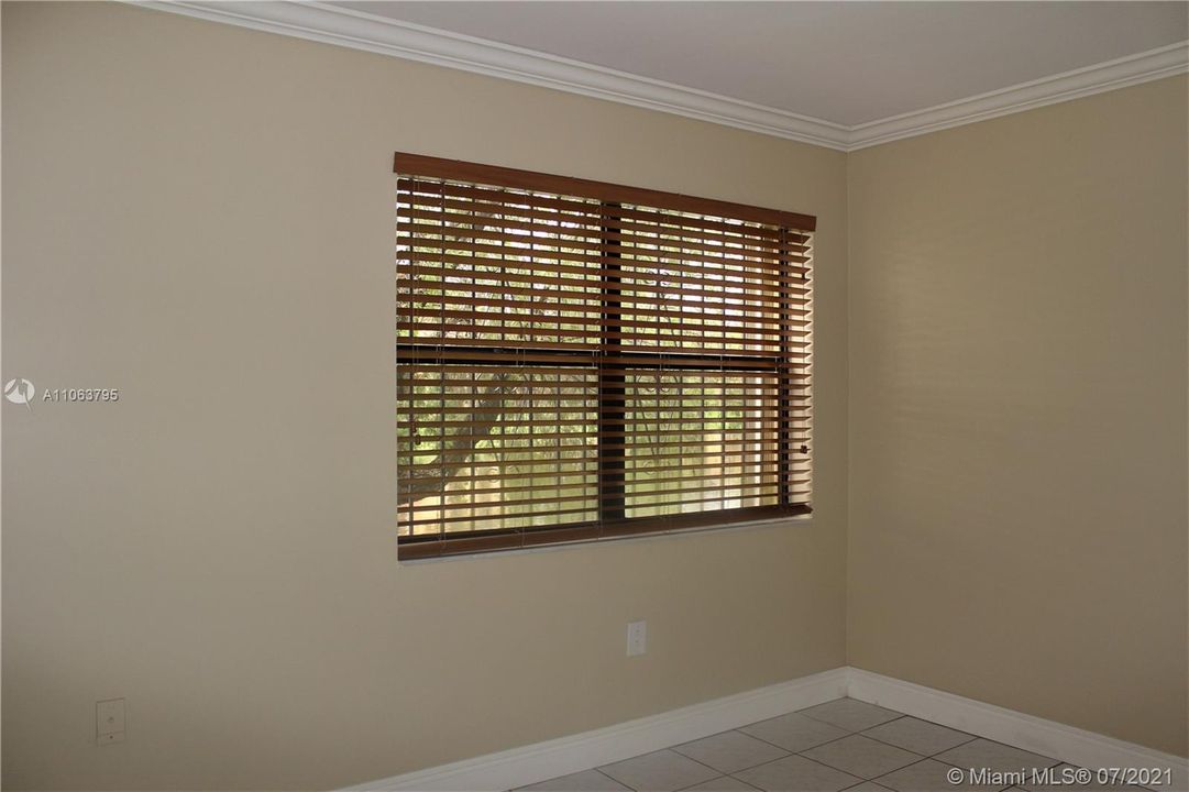 Recently Sold: $245,000 (2 beds, 2 baths, 1180 Square Feet)