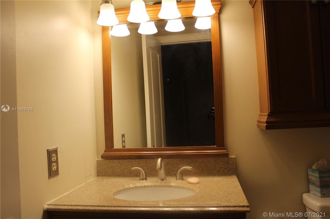 Recently Sold: $245,000 (2 beds, 2 baths, 1180 Square Feet)