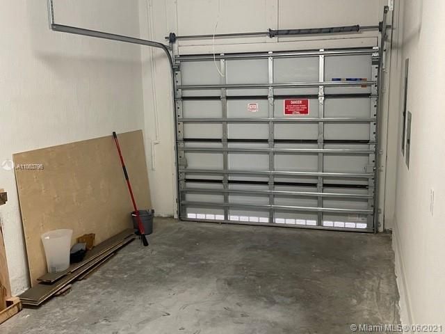 Recientemente alquilado: $3,850 (4 camas, 3 baños, 2094 Pies cuadrados)