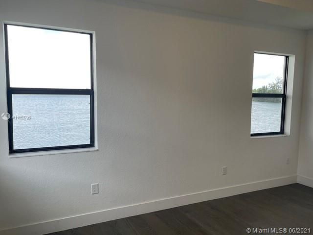 Recientemente alquilado: $3,850 (4 camas, 3 baños, 2094 Pies cuadrados)