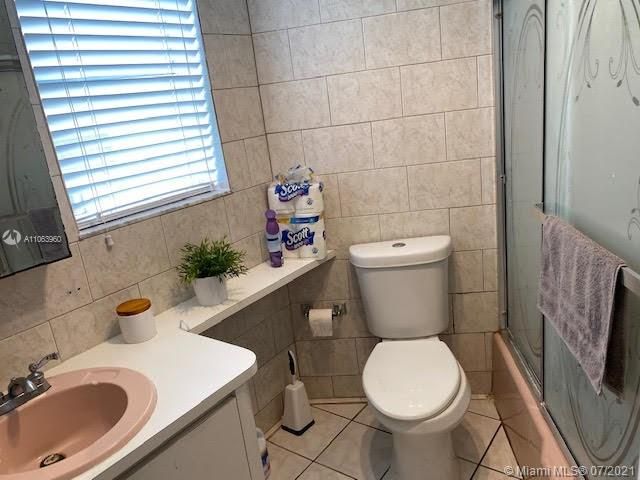 Недавно продано: $115,900 (1 спален, 1 ванн, 590 Квадратных фут)