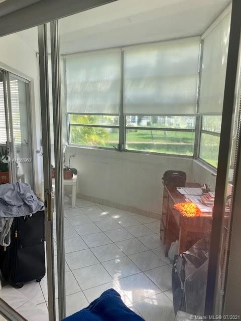 Недавно продано: $115,900 (1 спален, 1 ванн, 590 Квадратных фут)