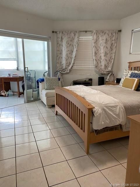 Недавно продано: $115,900 (1 спален, 1 ванн, 590 Квадратных фут)