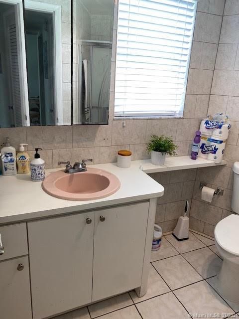 Недавно продано: $115,900 (1 спален, 1 ванн, 590 Квадратных фут)