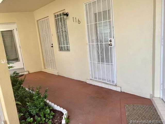 Недавно продано: $115,900 (1 спален, 1 ванн, 590 Квадратных фут)