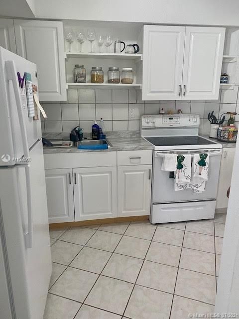 Недавно продано: $115,900 (1 спален, 1 ванн, 590 Квадратных фут)