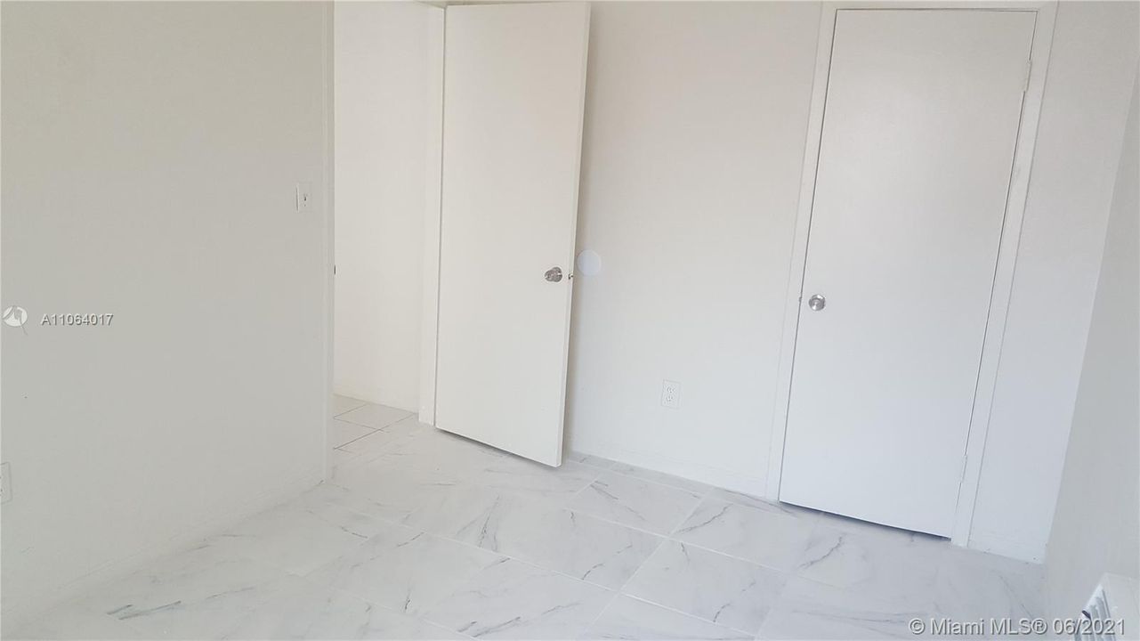 Recently Rented: $1,625 (2 beds, 1 baths, 3423 Square Feet)