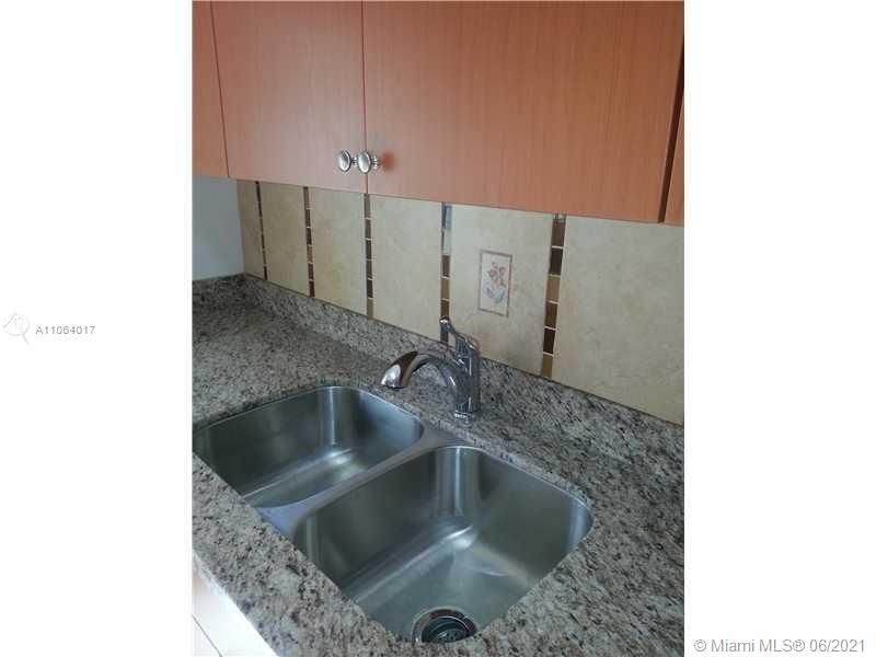 Recently Rented: $1,625 (2 beds, 1 baths, 3423 Square Feet)