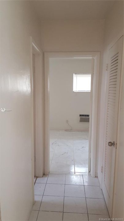 Recently Rented: $1,625 (2 beds, 1 baths, 3423 Square Feet)