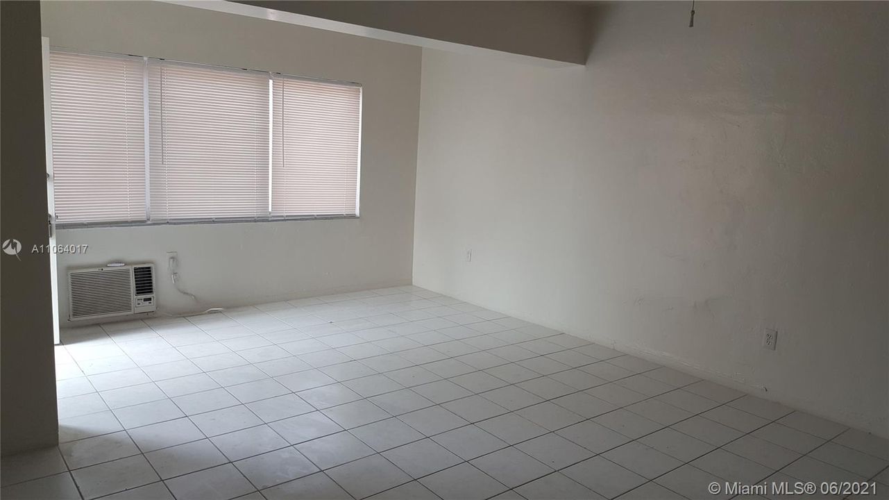 Recently Rented: $1,625 (2 beds, 1 baths, 3423 Square Feet)