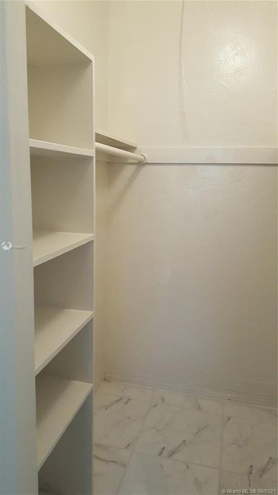 Recently Rented: $1,625 (2 beds, 1 baths, 3423 Square Feet)