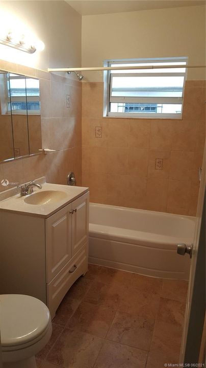 Recently Rented: $1,625 (2 beds, 1 baths, 3423 Square Feet)