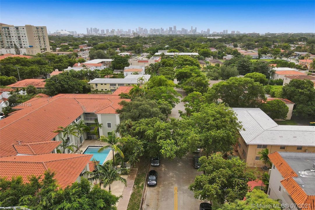 Recently Sold: $220,000 (1 beds, 1 baths, 580 Square Feet)