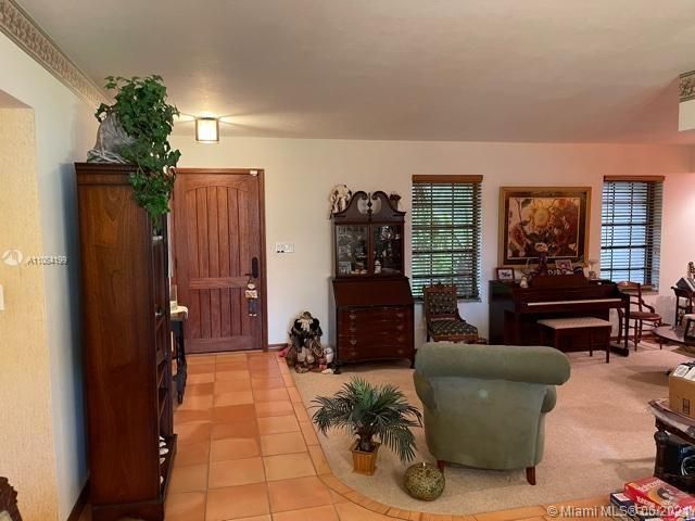 Recently Sold: $535,000 (3 beds, 2 baths, 1980 Square Feet)