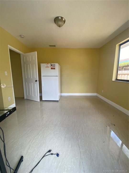 Недавно арендовано: $750 (0 спален, 1 ванн, 1950 Квадратных фут)