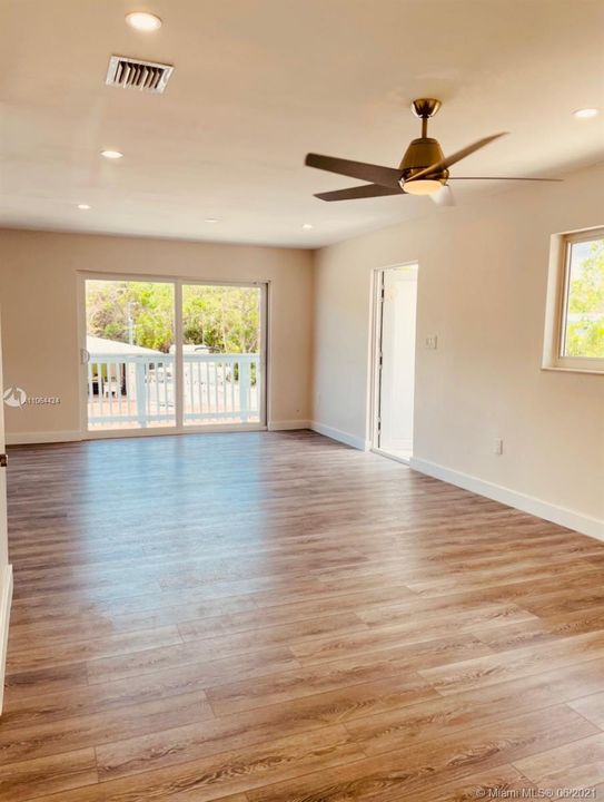 Recently Rented: $2,800 (2 beds, 2 baths, 2150 Square Feet)