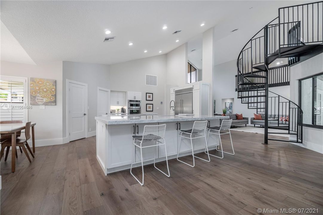 Recently Sold: $1,099,000 (4 beds, 2 baths, 3161 Square Feet)