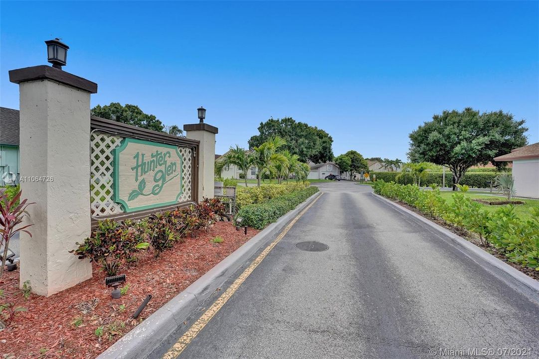 Recently Sold: $355,000 (3 beds, 2 baths, 1470 Square Feet)