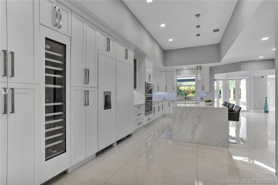 KITCHEN WITH WINE COOLER