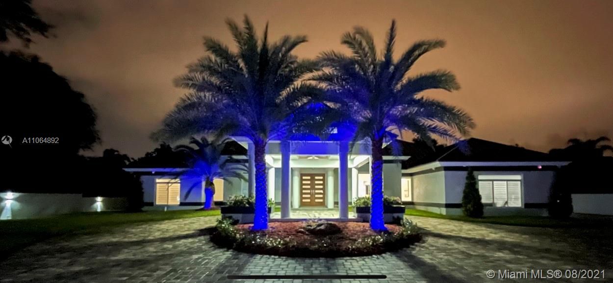 Recently Sold: $3,500,000 (6 beds, 6 baths, 5813 Square Feet)