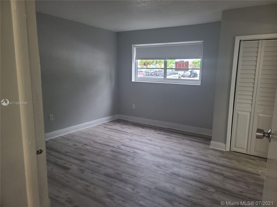 Recently Rented: $1,350 (1 beds, 1 baths, 558 Square Feet)