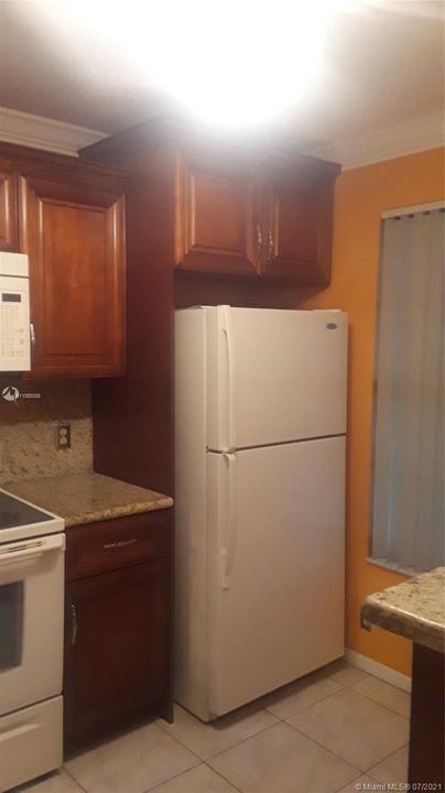 Recently Rented: $1,550 (2 beds, 2 baths, 910 Square Feet)