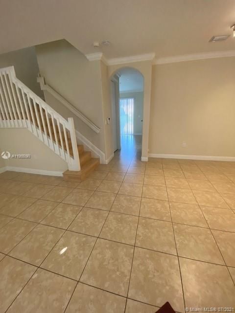 KITCHEN ENTRANCE AREA