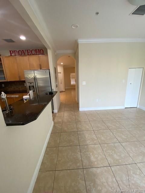 ENTRANCE BACK TO LIVING AREA