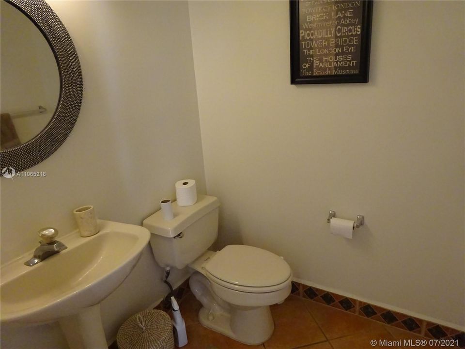 最近租的: $2,600 (3 贝兹, 2 浴室, 1748 平方英尺)