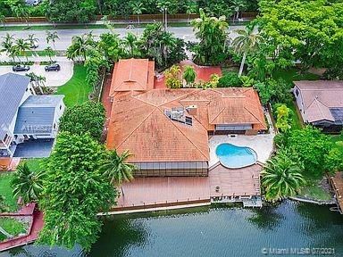 Recently Sold: $1,395,000 (5 beds, 6 baths, 5261 Square Feet)