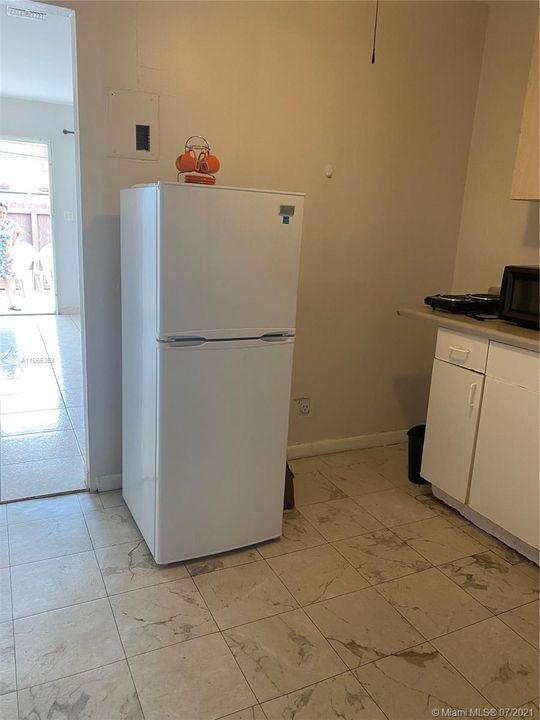 Recently Rented: $950 (1 beds, 1 baths, 1756 Square Feet)