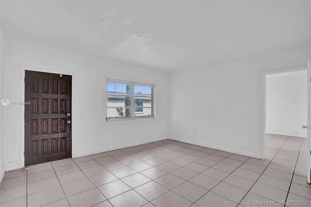 最近售出: $399,900 (0 贝兹, 0 浴室, 1950 平方英尺)