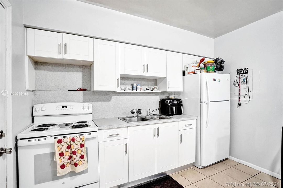 最近售出: $399,900 (0 贝兹, 0 浴室, 1950 平方英尺)