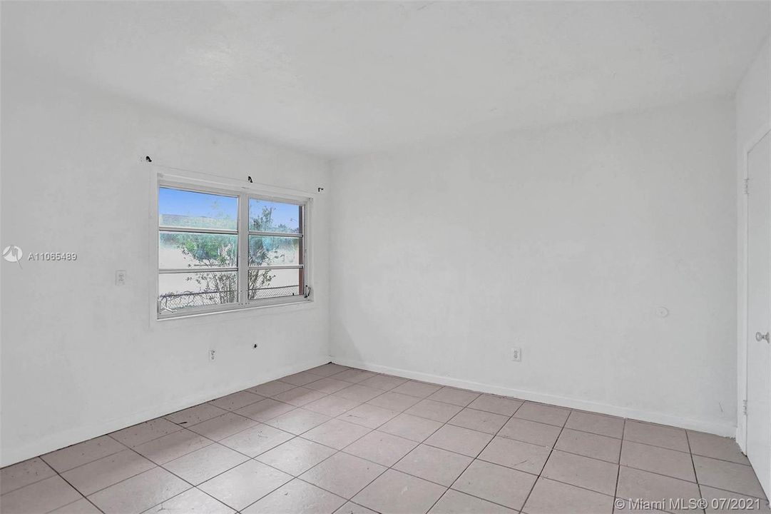 最近售出: $399,900 (0 贝兹, 0 浴室, 1950 平方英尺)