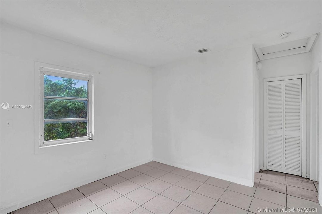 最近售出: $399,900 (0 贝兹, 0 浴室, 1950 平方英尺)