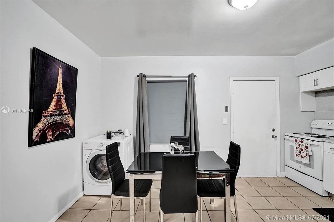 最近售出: $399,900 (0 贝兹, 0 浴室, 1950 平方英尺)