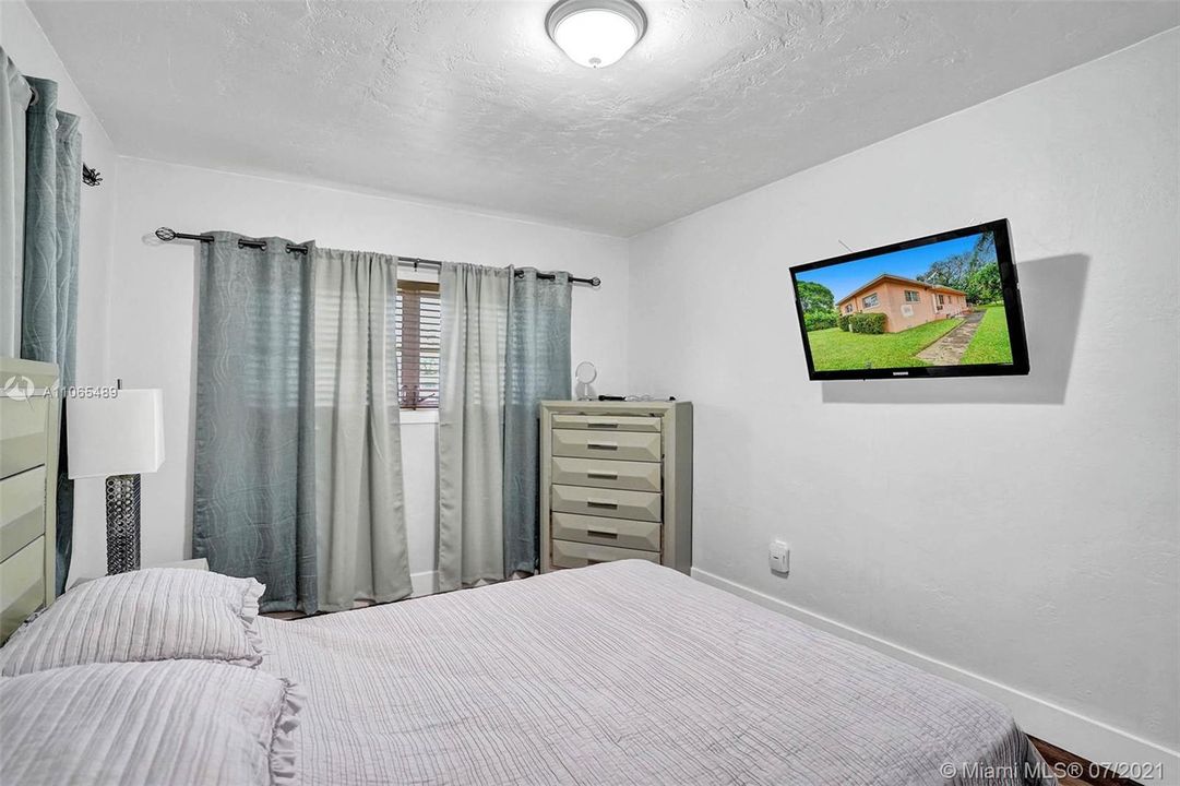 最近售出: $399,900 (0 贝兹, 0 浴室, 1950 平方英尺)