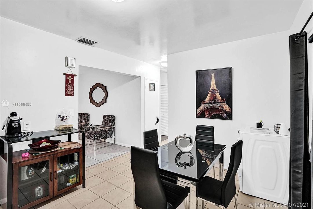 最近售出: $399,900 (0 贝兹, 0 浴室, 1950 平方英尺)